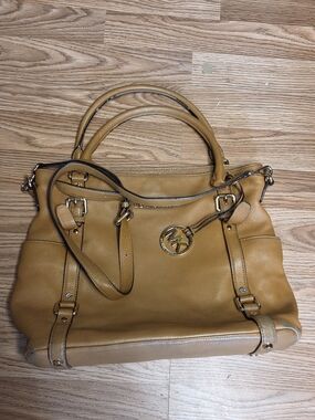 Michael Kors Bedford Large Belted Slouchy Satchel Bag Tan Leather
